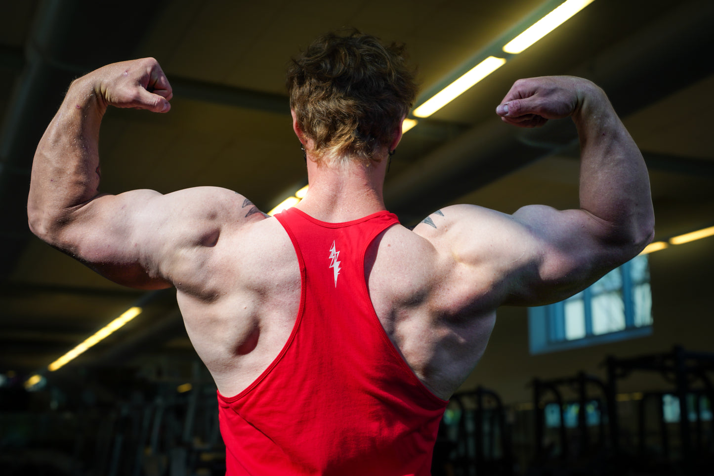 FITTED FERAL "SAVAGE" STRINGER- RED